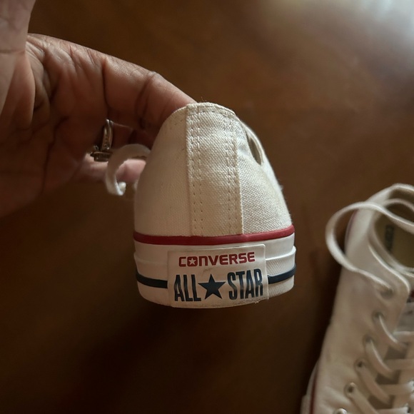 White converse - Picture 7 of 10